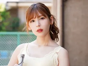 Nhờ chị gái dạy hôn